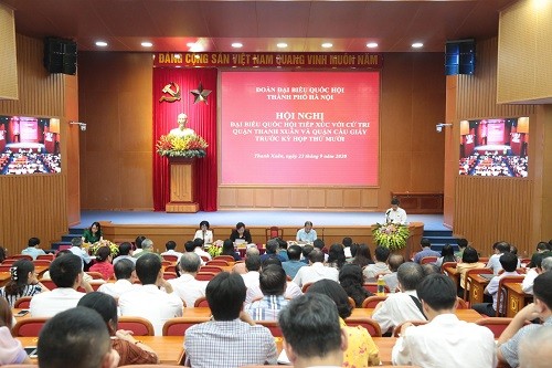 Đồng chí Nguyễn Thị Bích Ngọc tiếp xúc cử tri tại Thanh Xuân, Cầu Giấy và Hà Đông